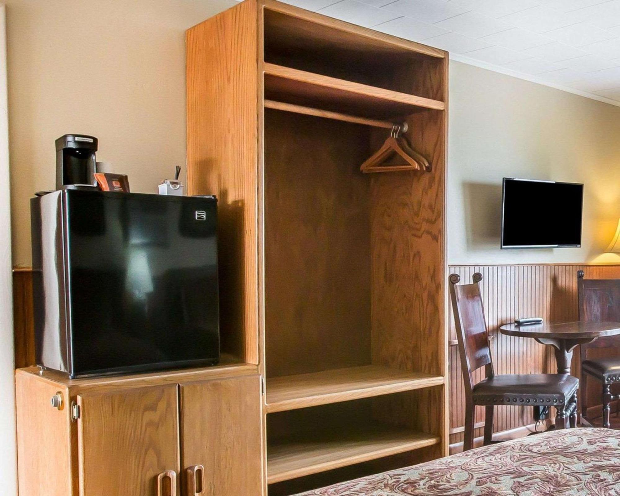Yellowstone Valley Lodge, Ascend Hotel Collection Pray Экстерьер фото