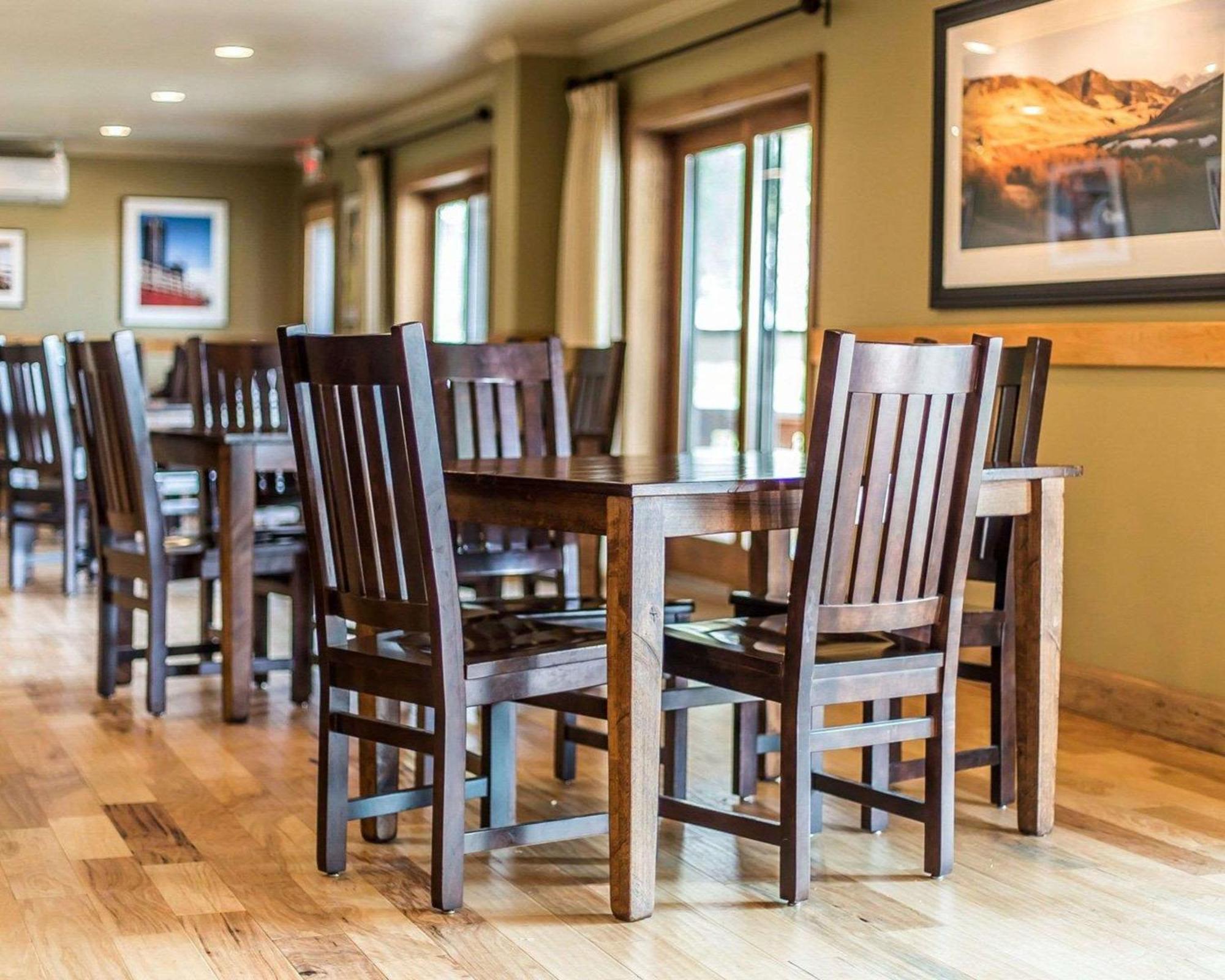 Yellowstone Valley Lodge, Ascend Hotel Collection Pray Экстерьер фото