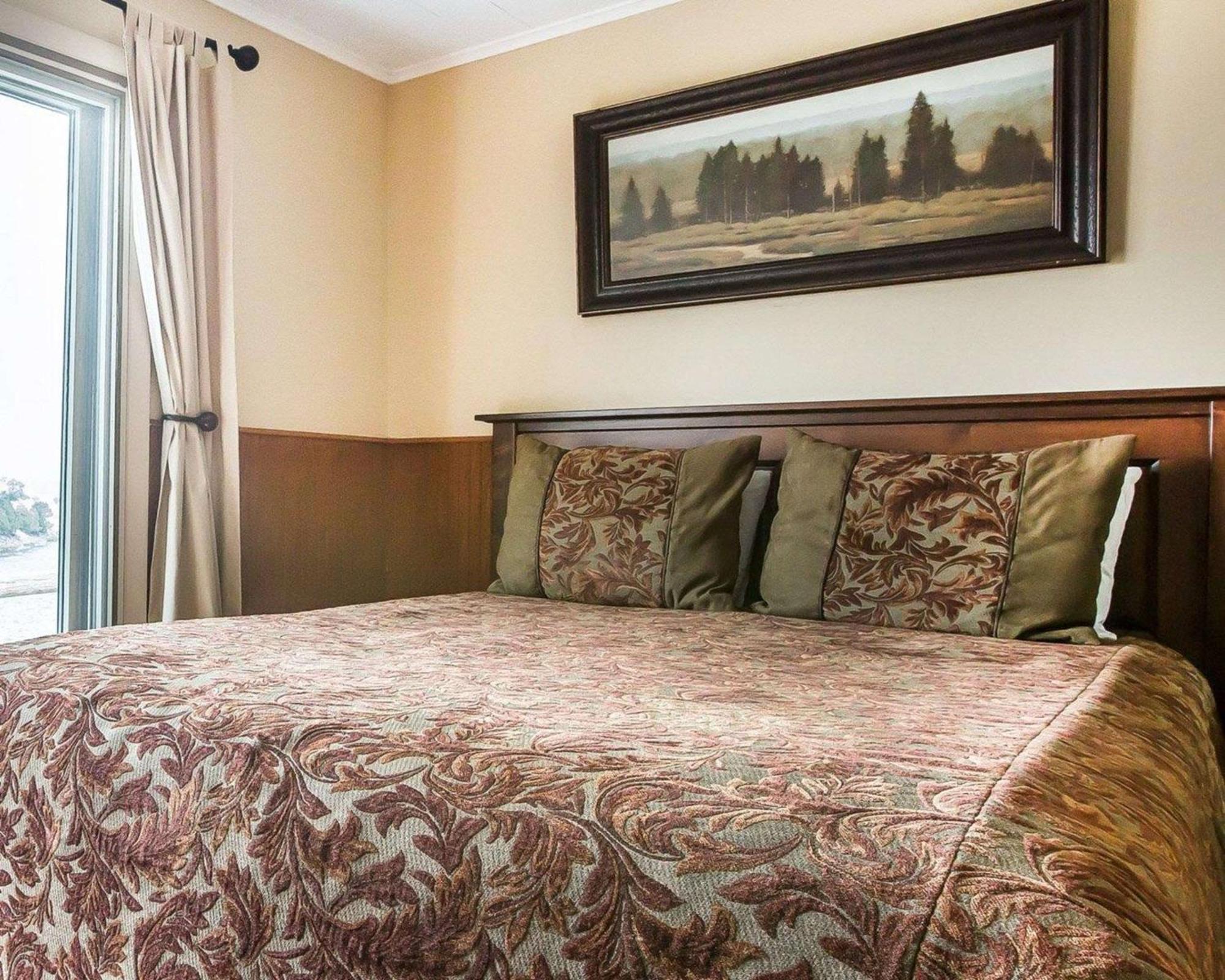 Yellowstone Valley Lodge, Ascend Hotel Collection Pray Экстерьер фото