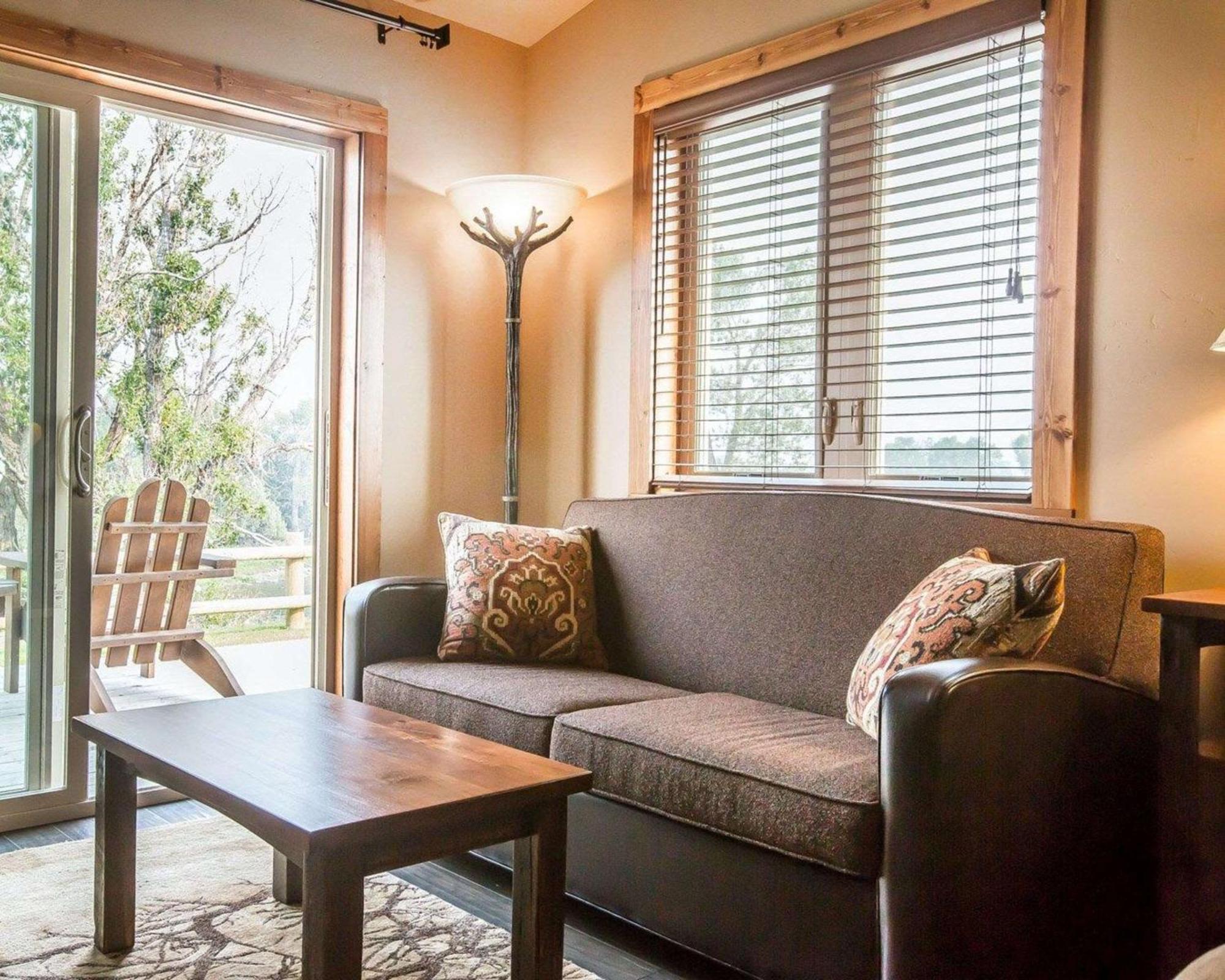 Yellowstone Valley Lodge, Ascend Hotel Collection Pray Экстерьер фото