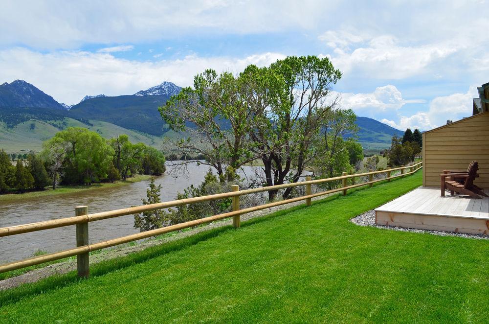 Yellowstone Valley Lodge, Ascend Hotel Collection Pray Экстерьер фото